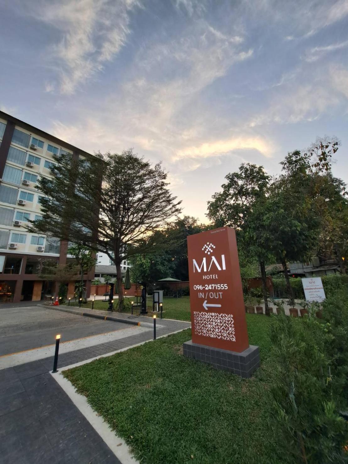 Mai Hotel Chiang Mai Exterior photo