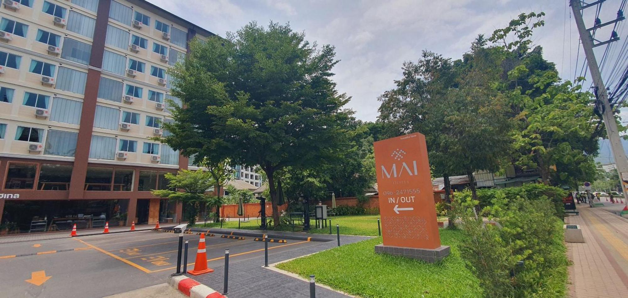 Mai Hotel Chiang Mai Exterior photo